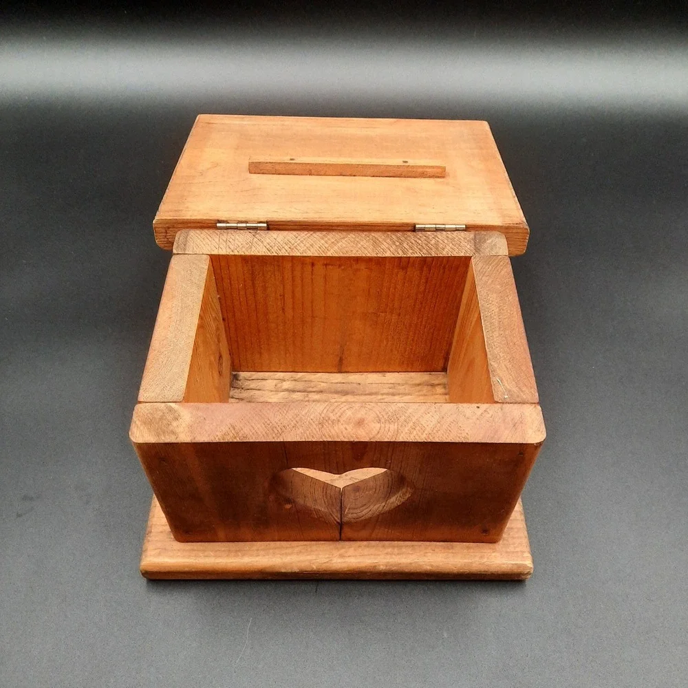 Rustic Wooden Keepsake Box with‎ Heart Cut-Out Hinged Lid